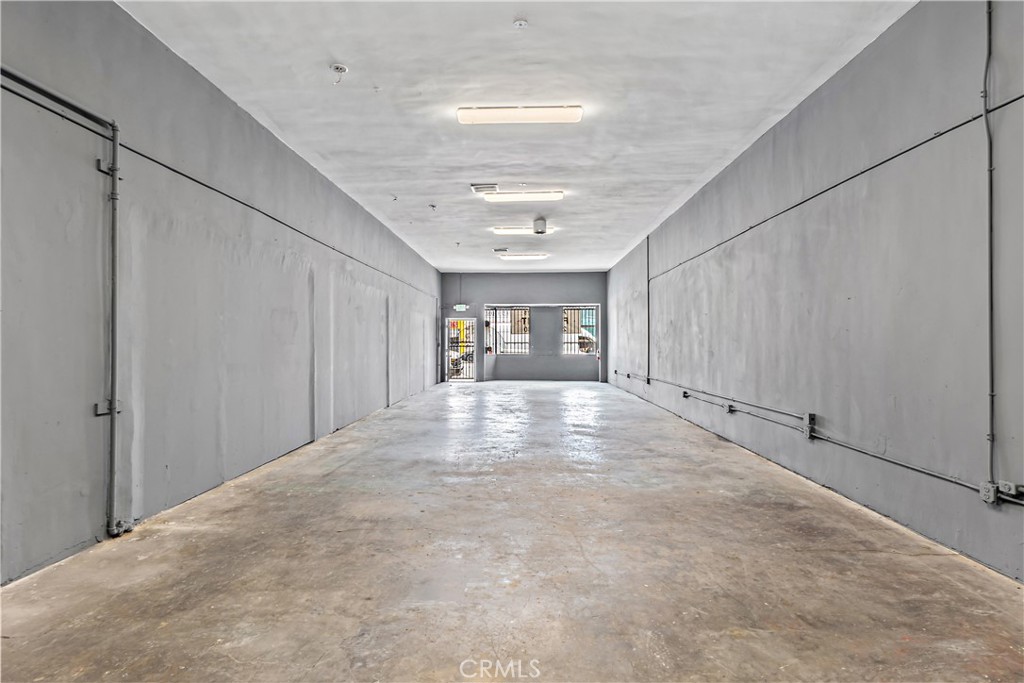 6412 Whittier Property Photo 4