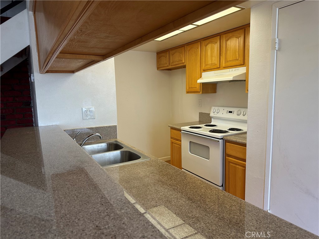 18101 Via Amorosa 2 Property Photo 6