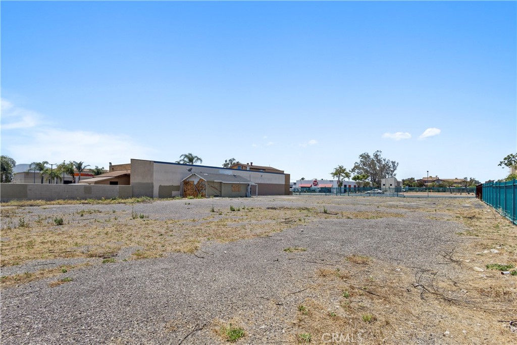 9491 Sierra Avenue Property Photo 1