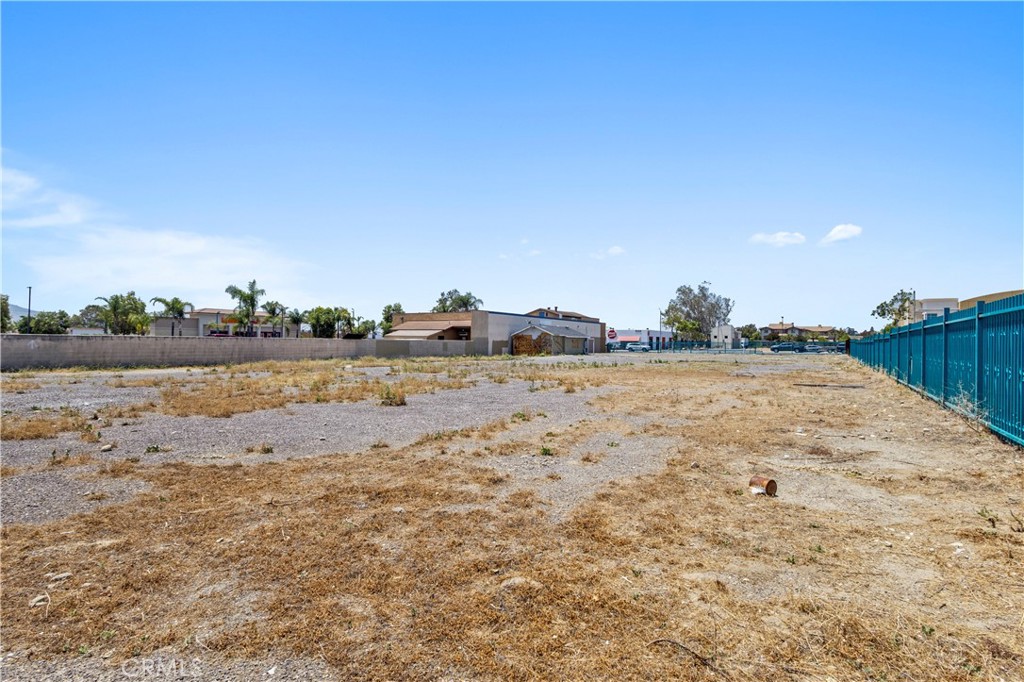 9491 Sierra Avenue Property Photo 9