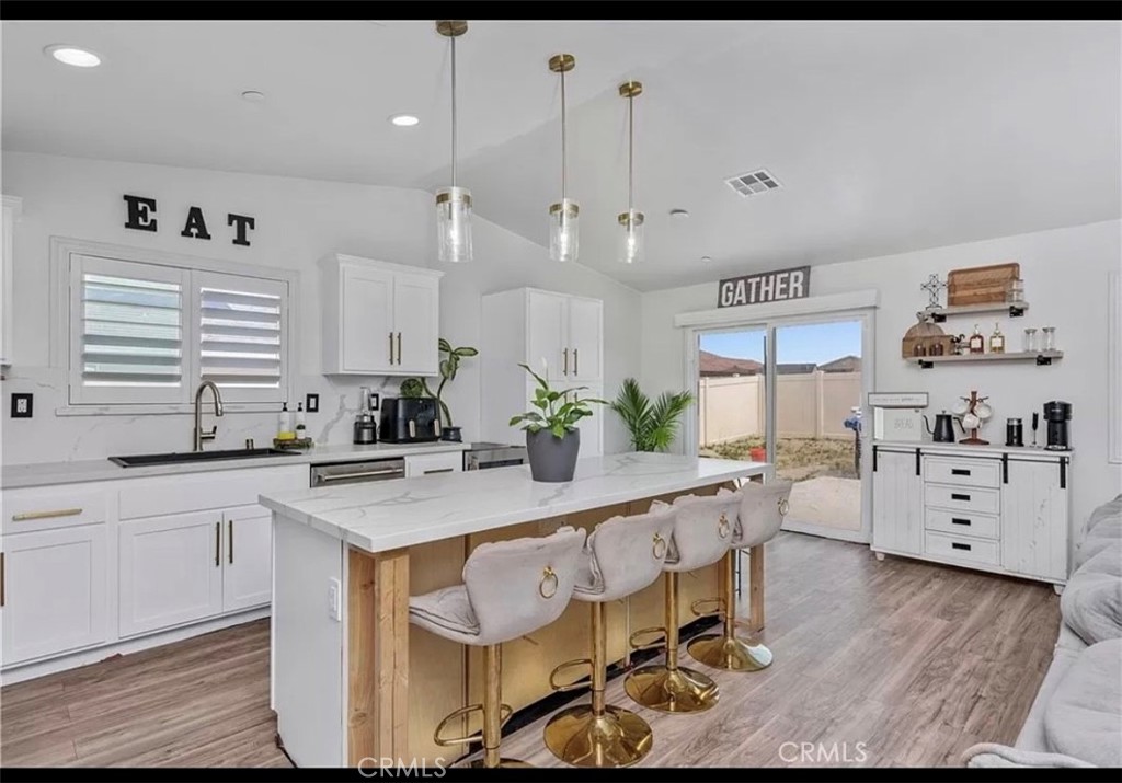 593 Catalpa Park Way Property Photo 4