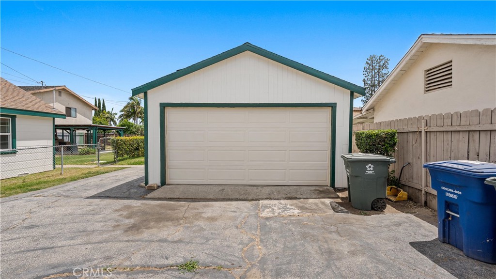 9228 Rio Dell S Property Photo 7