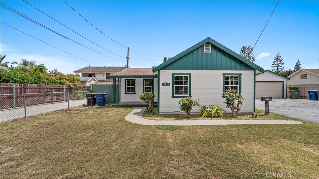 9228 Rio Dell S Property Photo 8