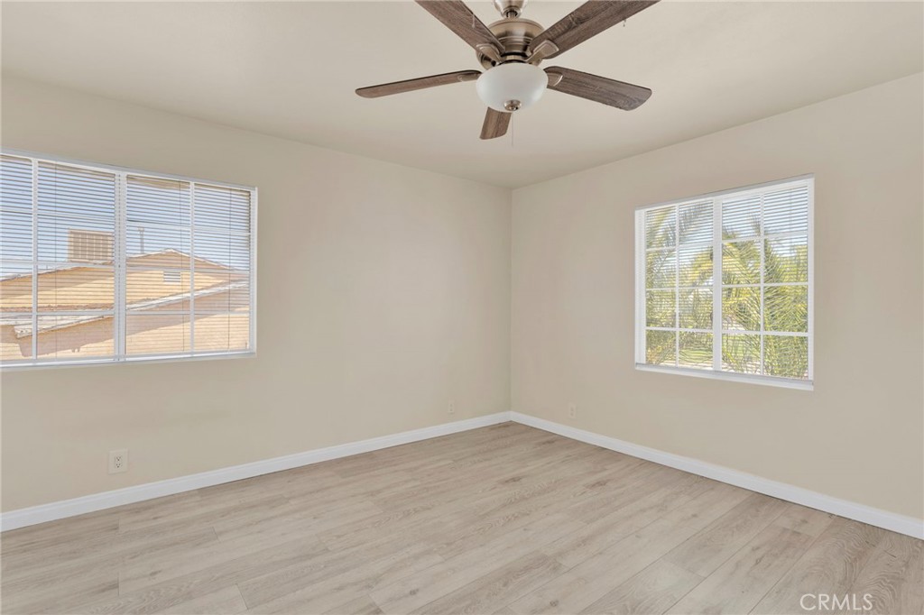 440 Lillian Property Photo 12