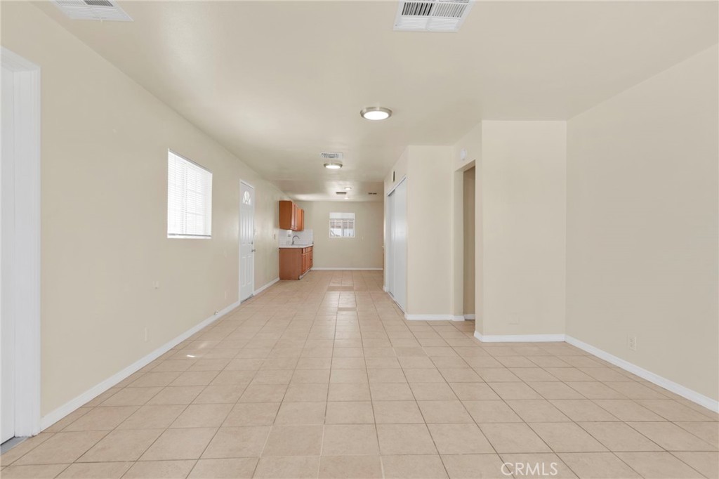 440 Lillian Property Photo 24