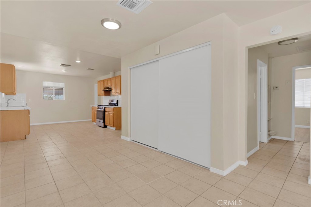 440 Lillian Property Photo 26