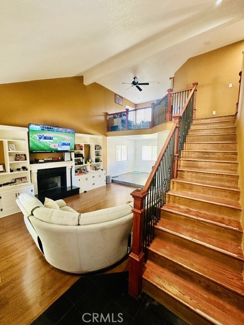 1040 Marigold Property Photo 3