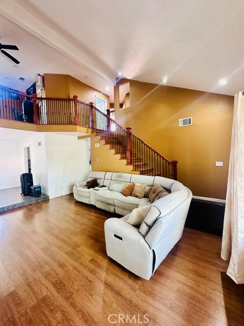 1040 Marigold Property Photo 5