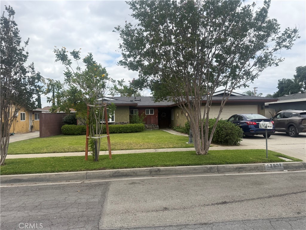 17637 Pinedale Avenue Property Photo 1