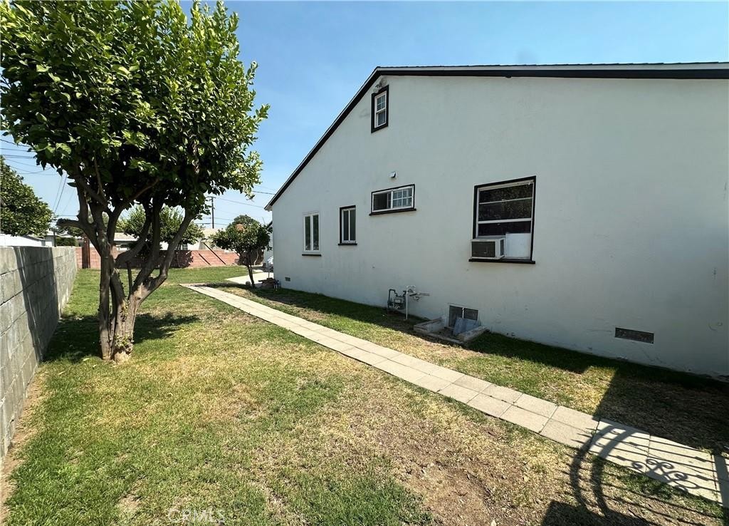 631 N Park Property Photo 49