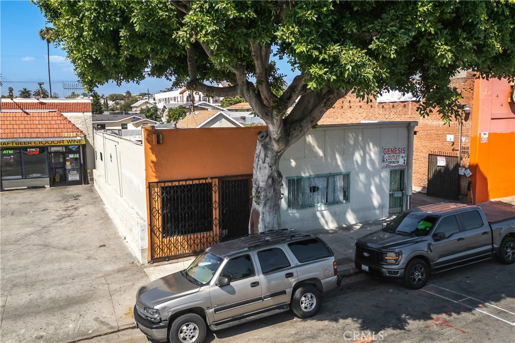 2813 E Cesar Chavez Avenue Property Photo 3