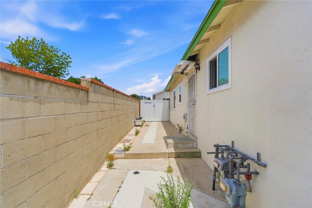 1641 W 222nd Street Property Photo 43