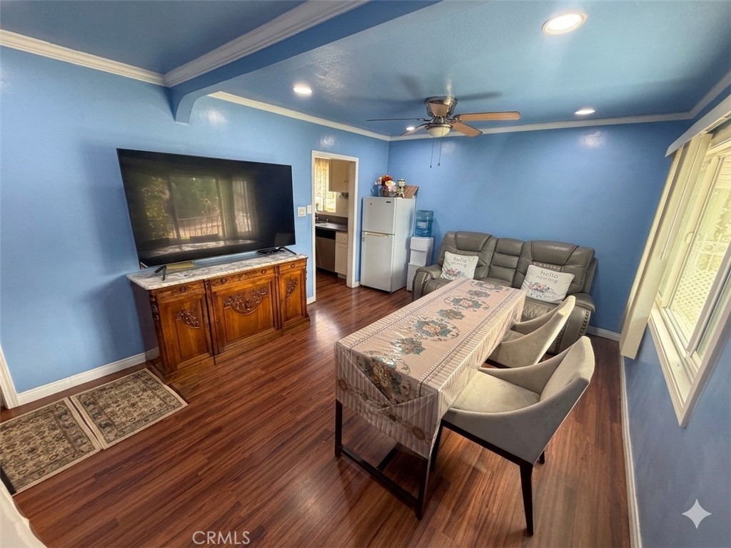 1425 W Gage Avenue Property Photo 3
