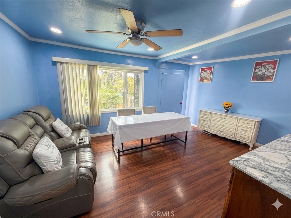 1425 W Gage Avenue Property Photo 4