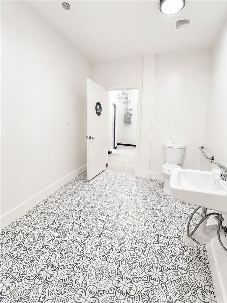 4013 W Pico Property Photo 4