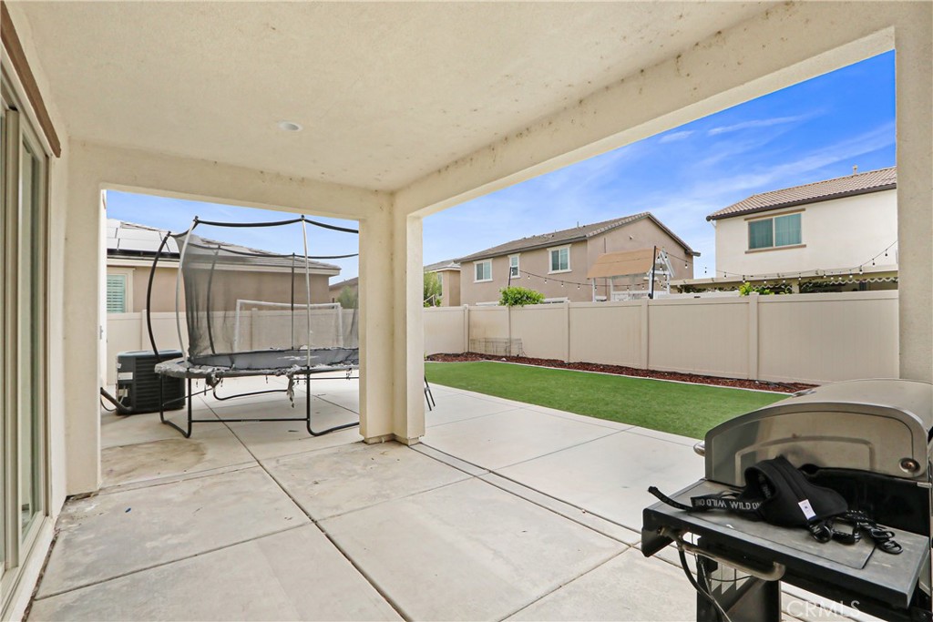 29150 Sunforest Property Photo 23