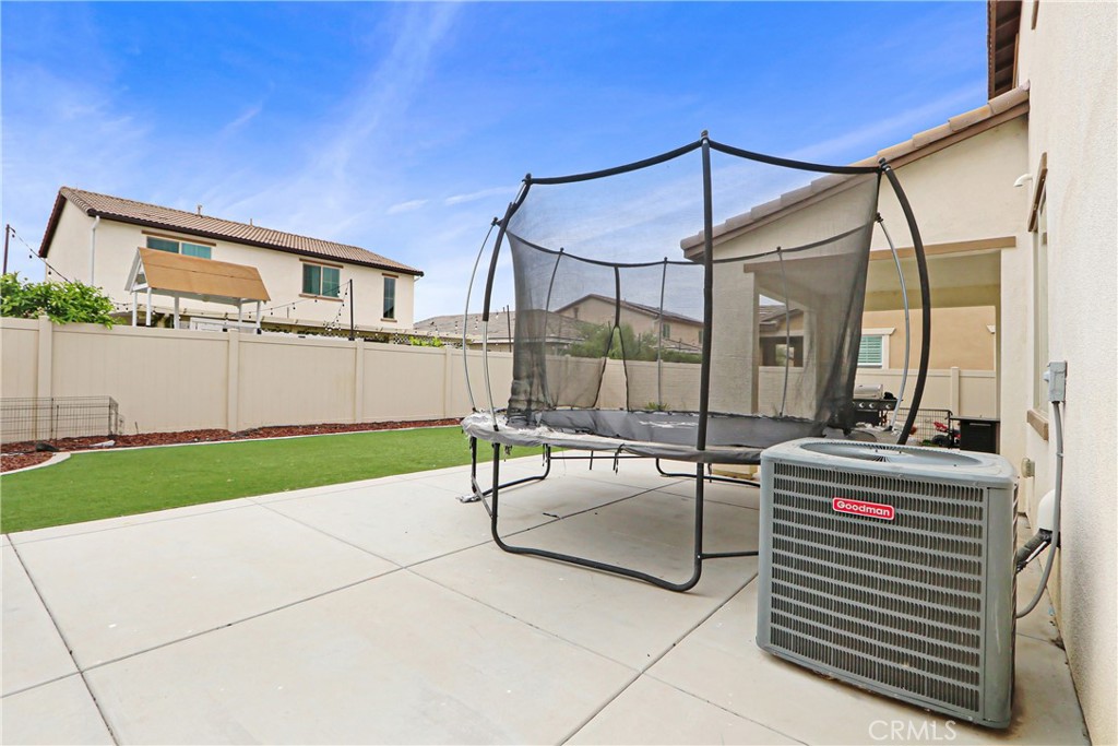 29150 Sunforest Property Photo 26