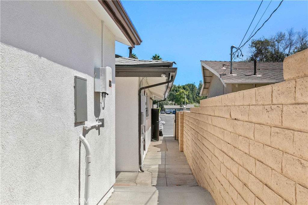 22737 Rodax Property Photo 26