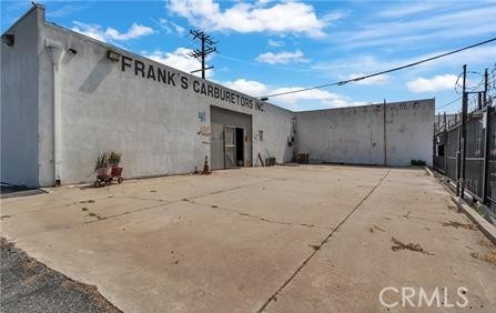 411 E Rosecrans Property Photo 1