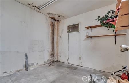 411 E Rosecrans Property Photo 4