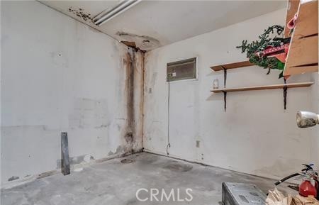 411 E Rosecrans Property Photo 4