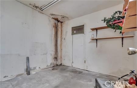 411 E Rosecrans Property Photo 4
