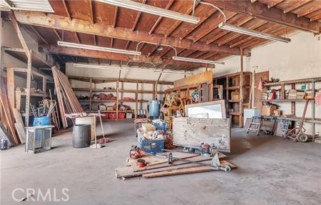 411 E Rosecrans Property Photo 9