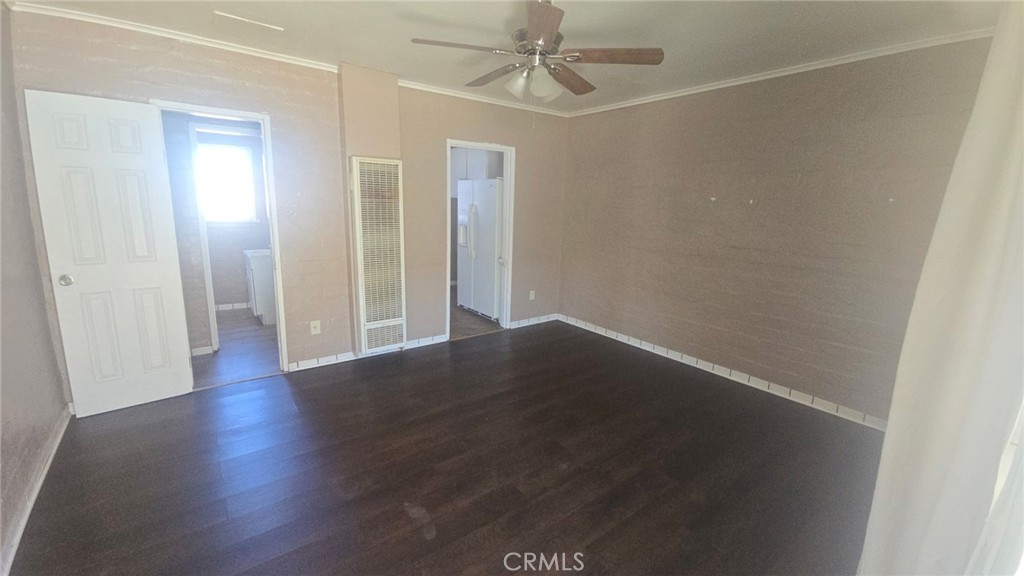6598 Oasis Avenue Property Photo 3