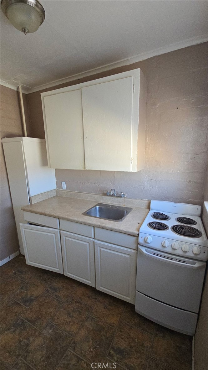 6598 Oasis Avenue Property Photo 6