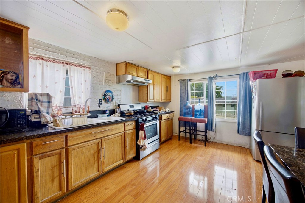 5803 Mission Blvd Property Photo 7