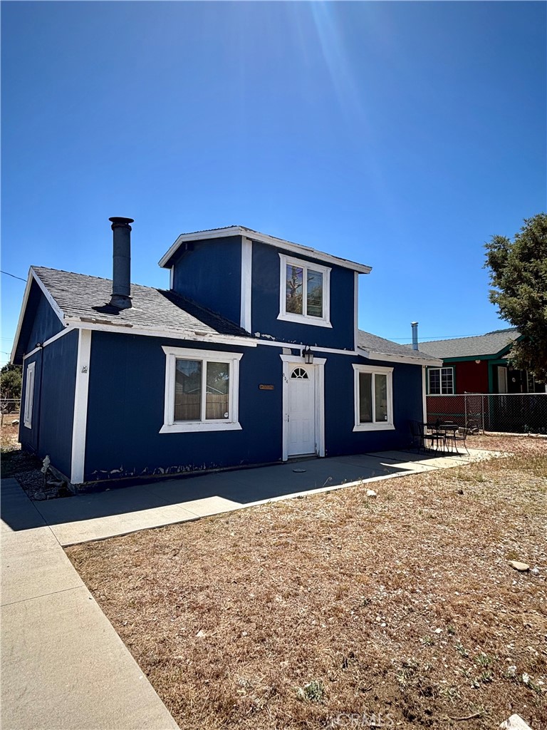 854 Fir Property Photo 1
