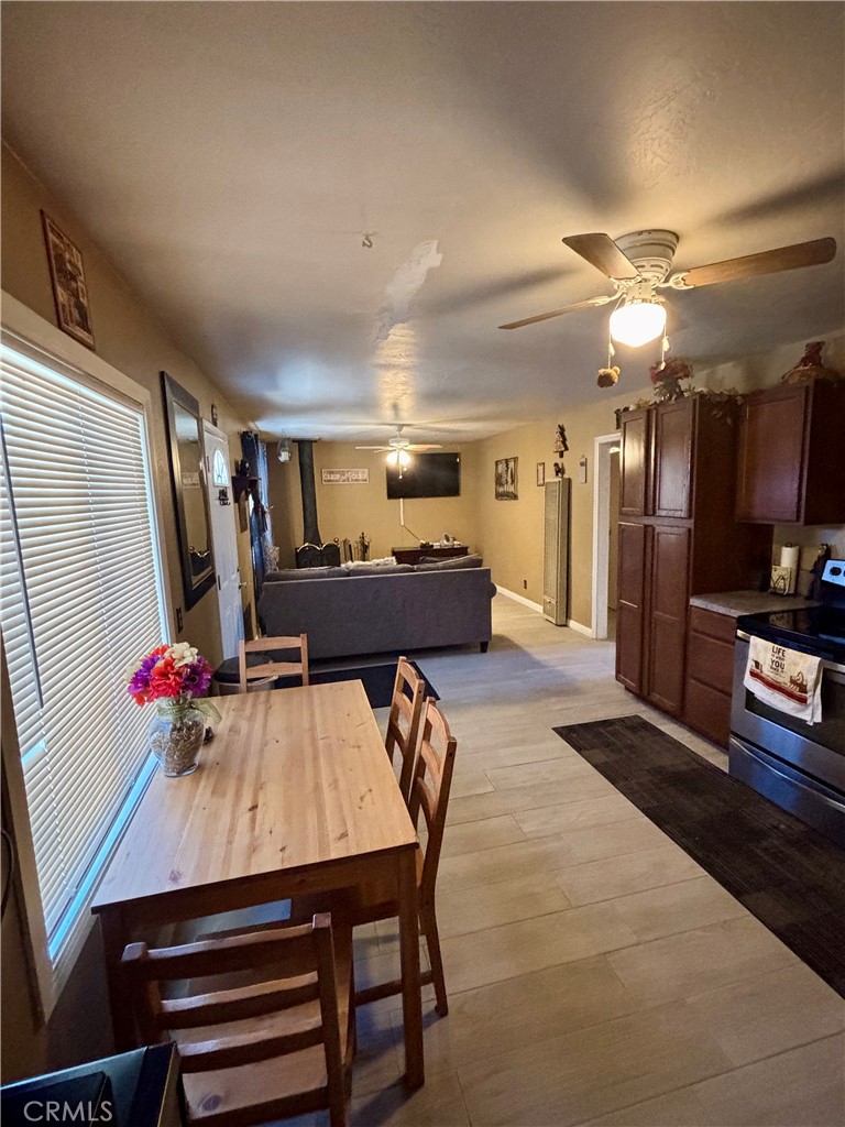 854 Fir Property Photo 9