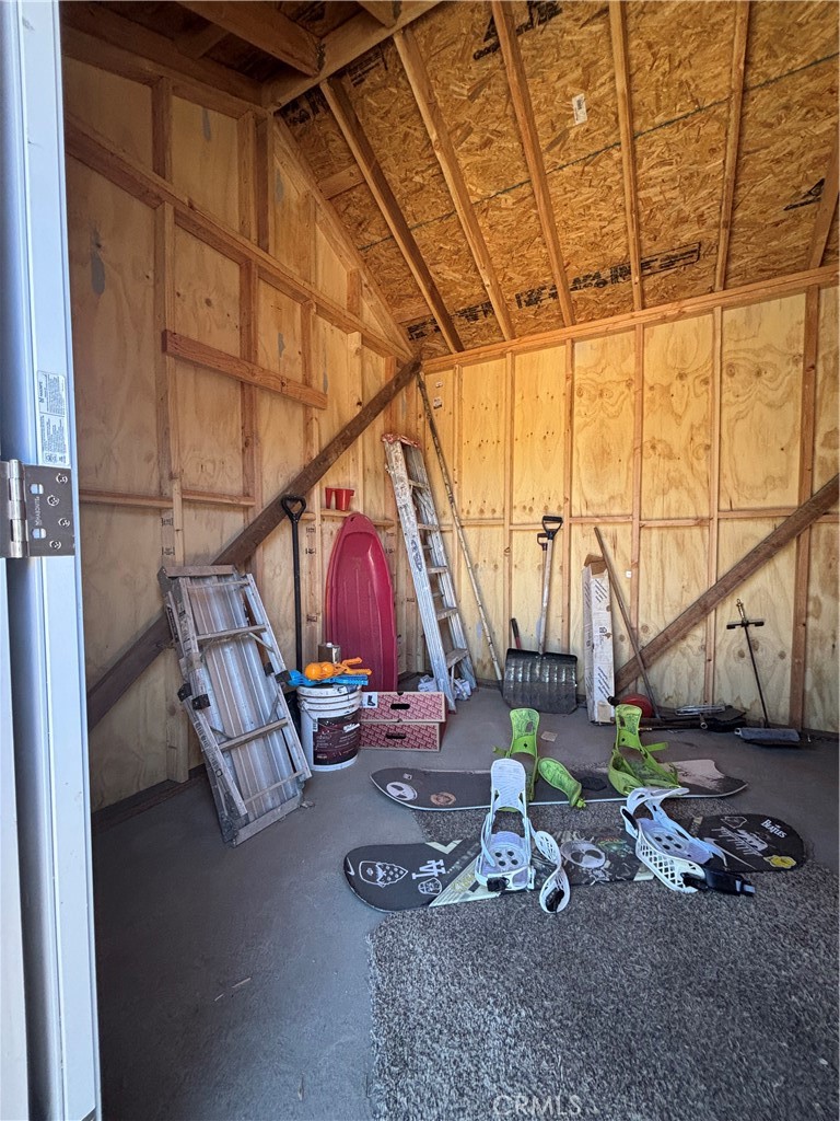 854 Fir Property Photo 24