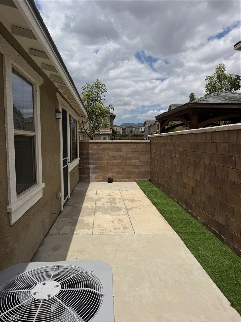 16723 Wyndham Property Photo 4