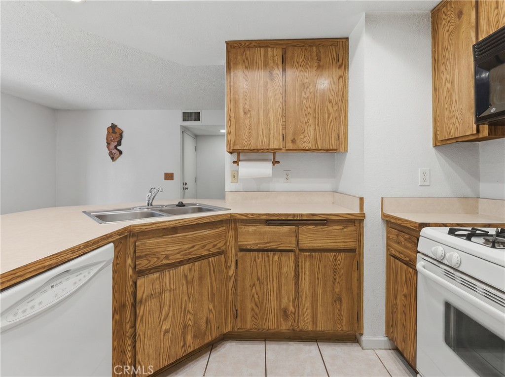 13946 Spring Water Court Property Photo 21