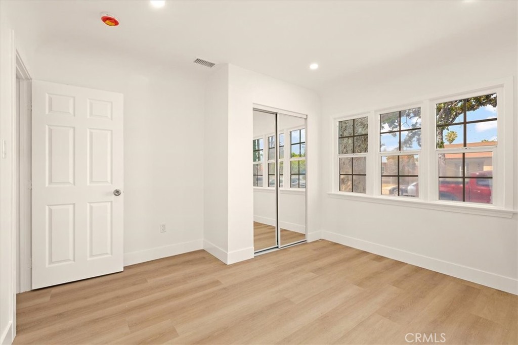 1218 N Spring Avenue Property Photo 17