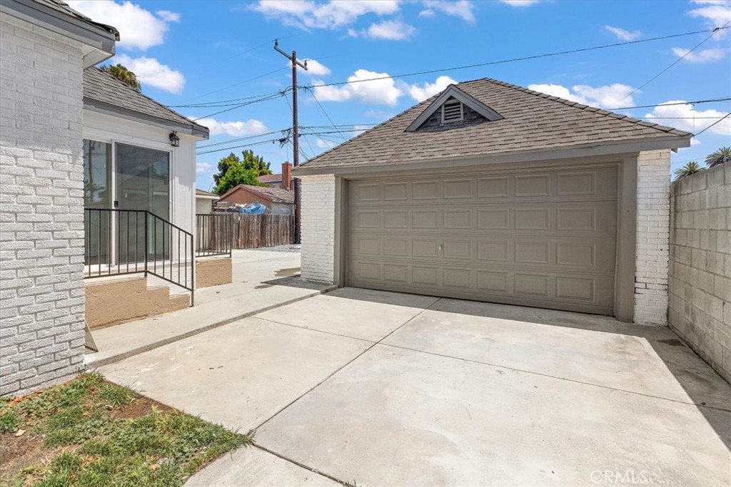 1218 N Spring Avenue Property Photo 29