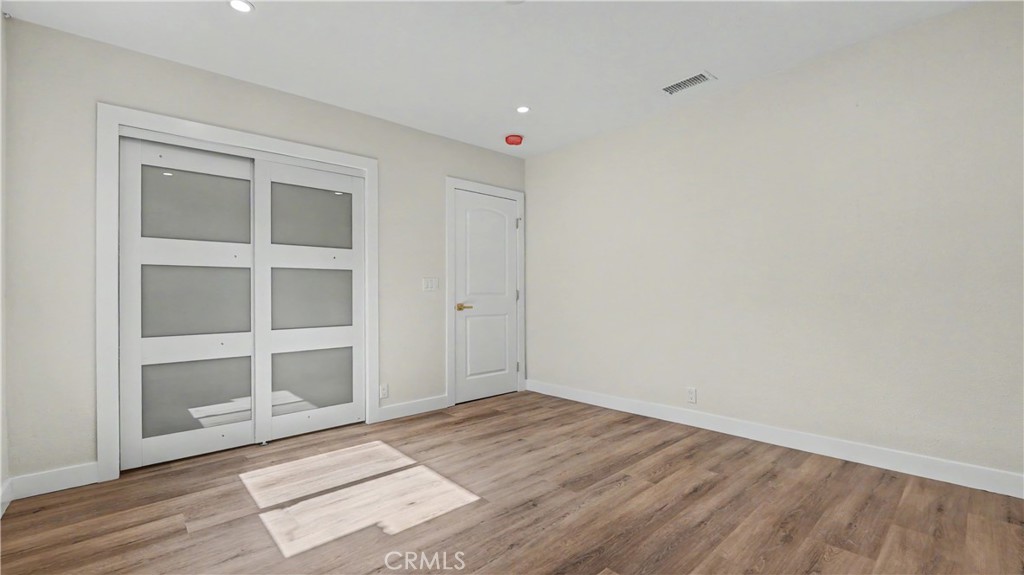 1933 W 43rd Place Property Photo 27