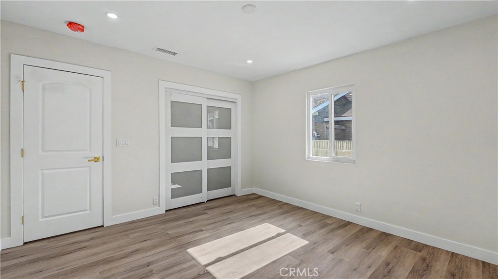 1933 W 43rd Place Property Photo 33