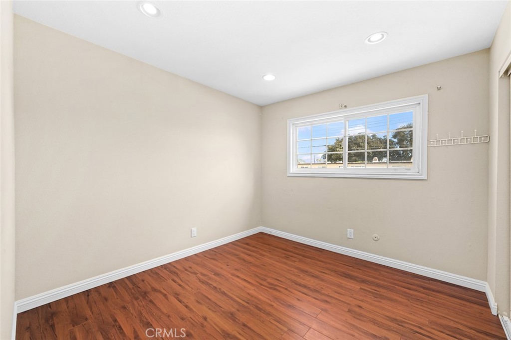 1804 W Glenoaks Avenue Property Photo 18