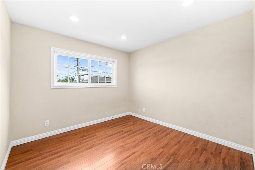 1804 W Glenoaks Avenue Property Photo 20