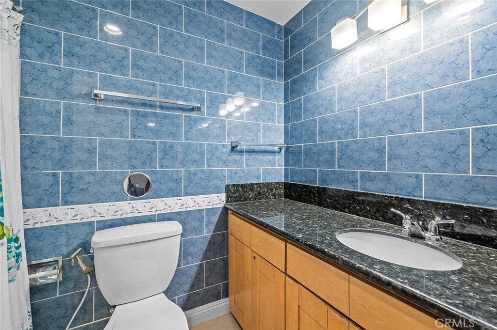 1804 W Glenoaks Avenue Property Photo 22