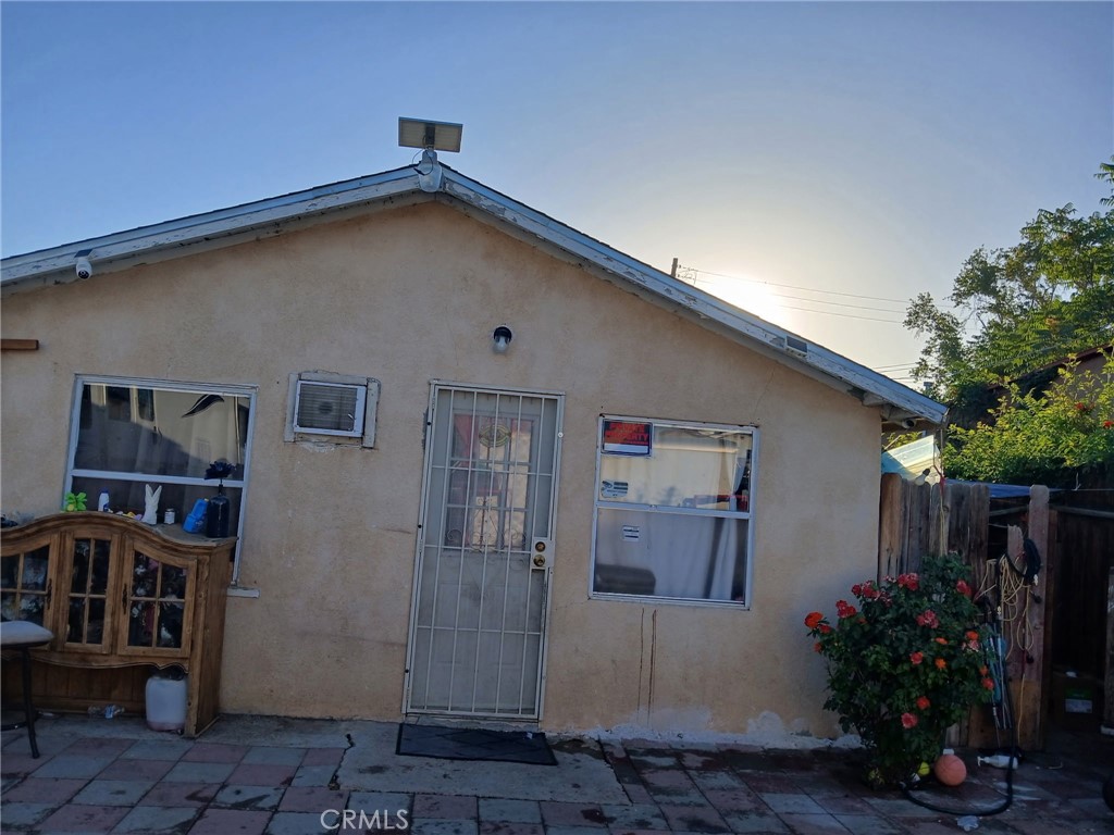 2604 N Baker Street Property Photo 1