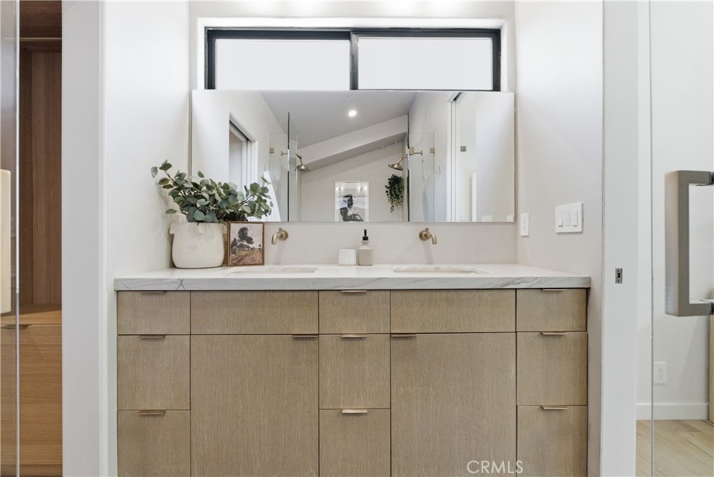 6144 W 76th Street Property Photo 18