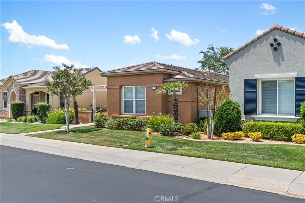 125 Thistle Property Photo 3