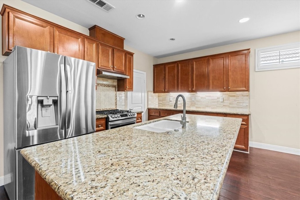 125 Thistle Property Photo 6