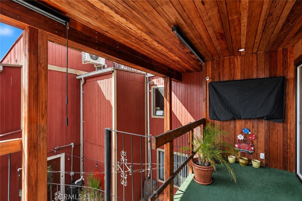 1145 Knoll Drive Property Photo 7
