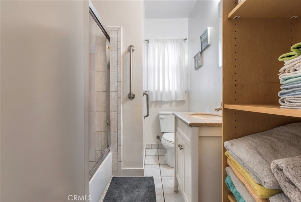 1818 N Rose Property Photo 15