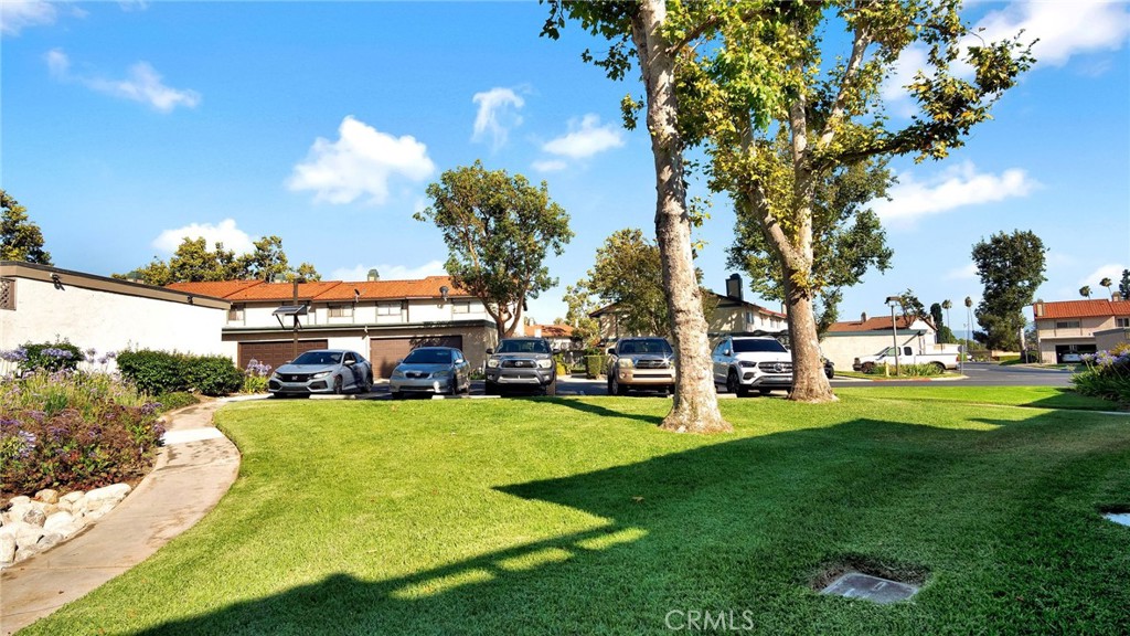 9817 Sun Valley Dr Property Photo 5