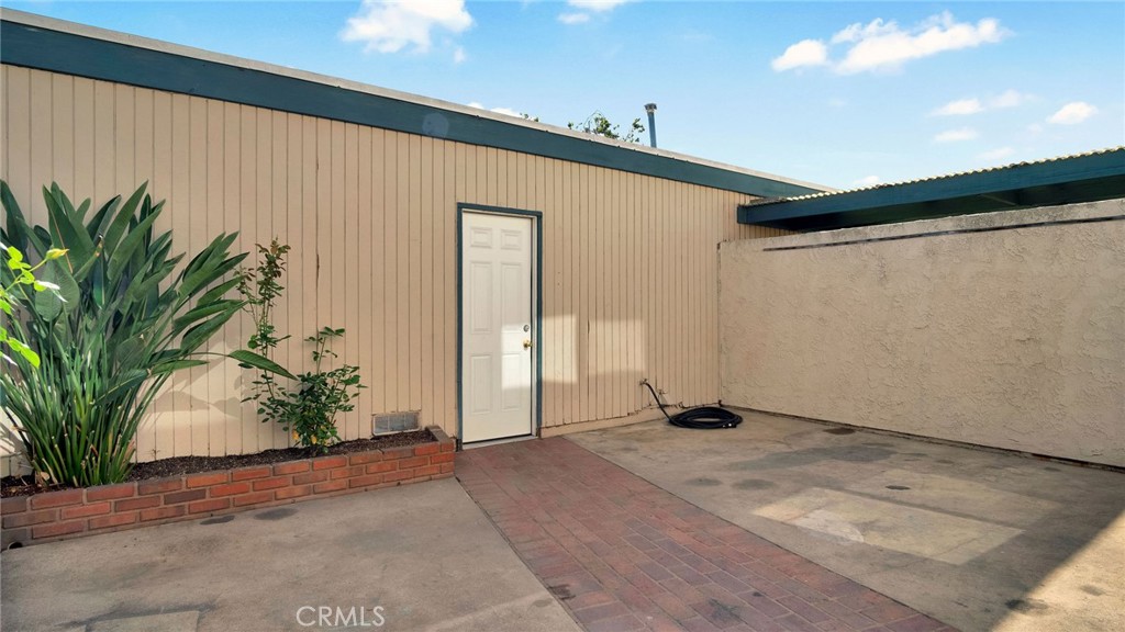 9817 Sun Valley Dr Property Photo 11